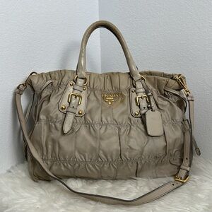 💯 Authentic Prada Beige Tote Nylon Women's Bag🍀